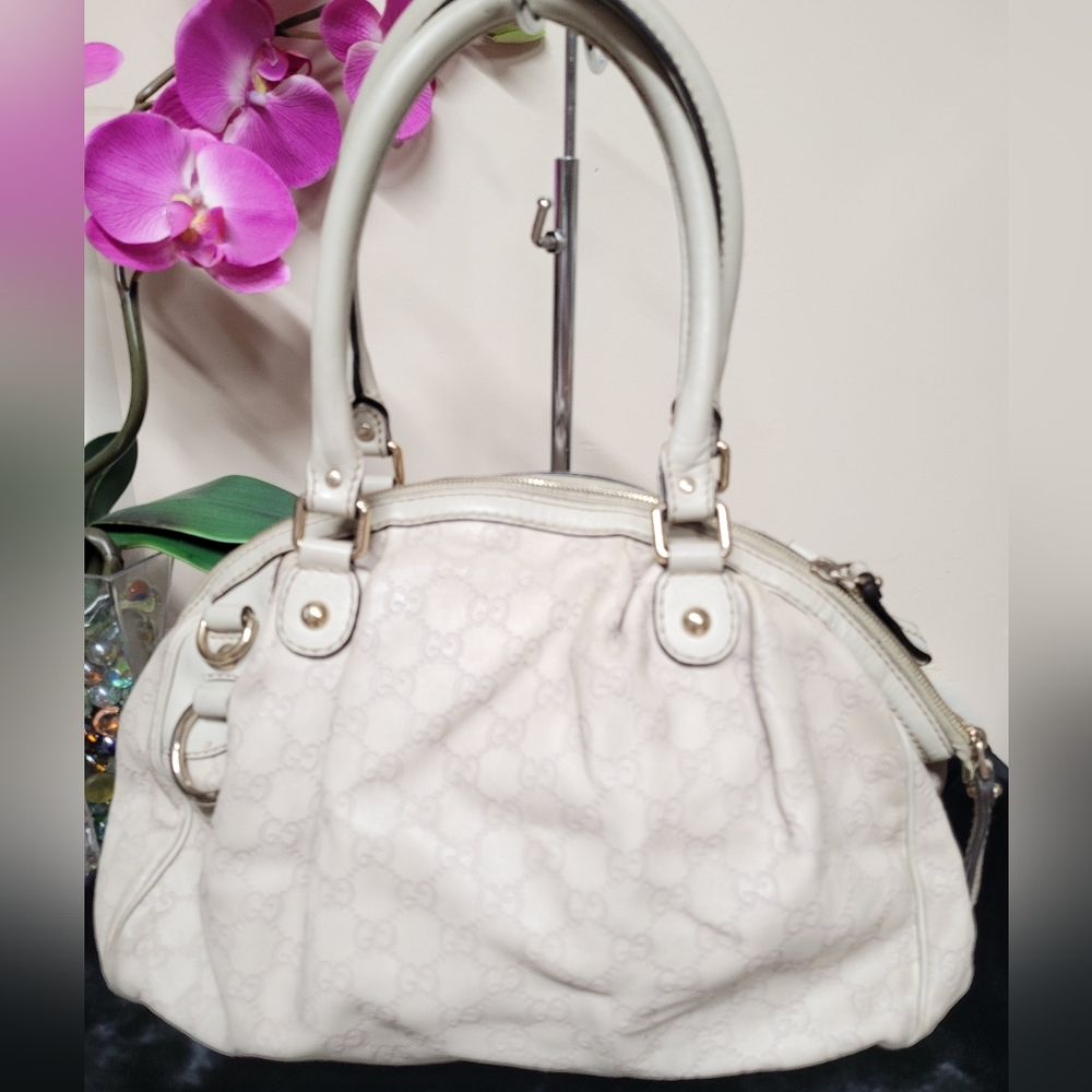 Gucci Cream Shoulder Bag